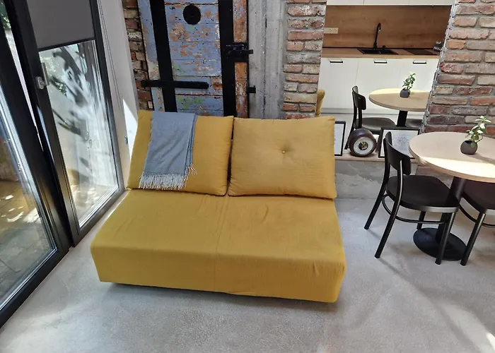 Studio 27