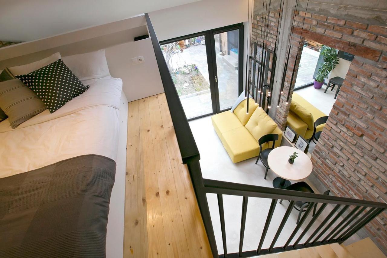 27 Apartment