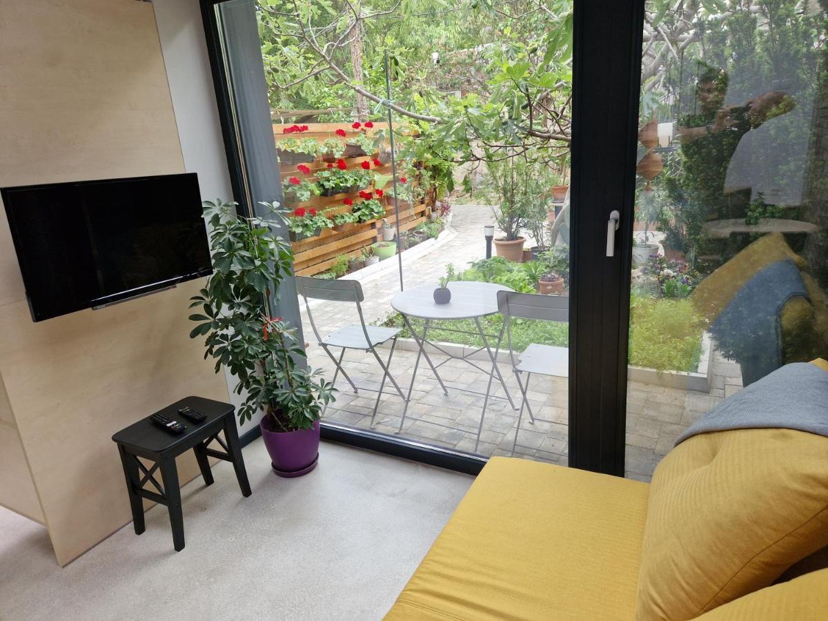 27 Apartment